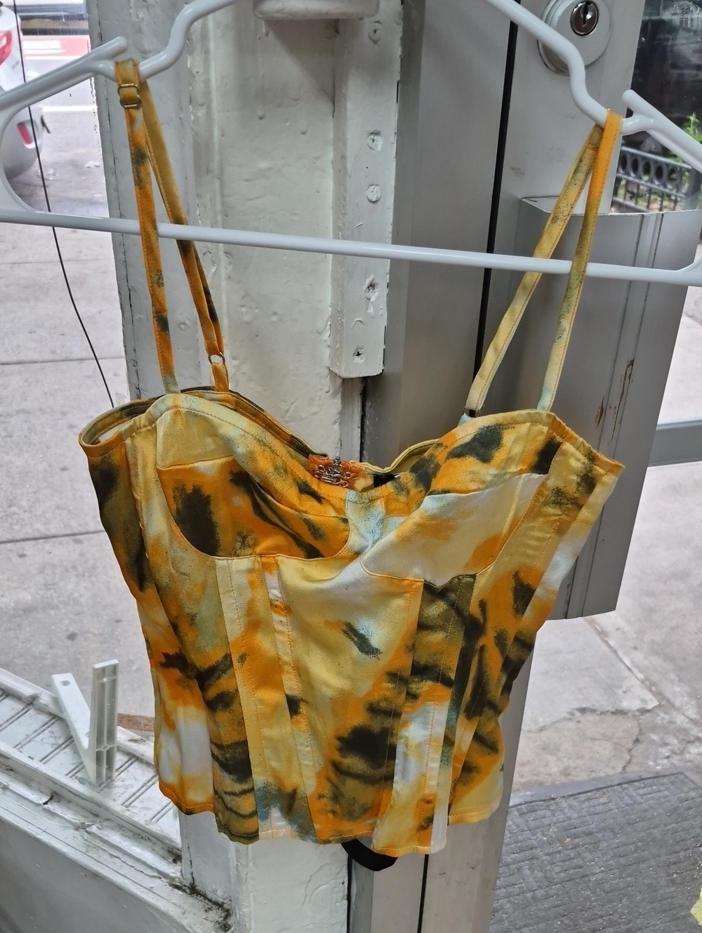 Pretty Littlething Sleeveless Tie-Dye Corset Crop Top - Yellow